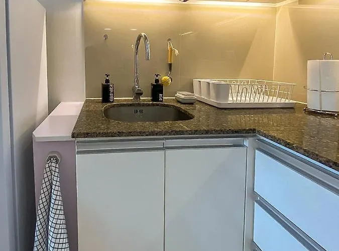 Njoy! Boho Luxury At Venice Grand Canal Apartment Manila